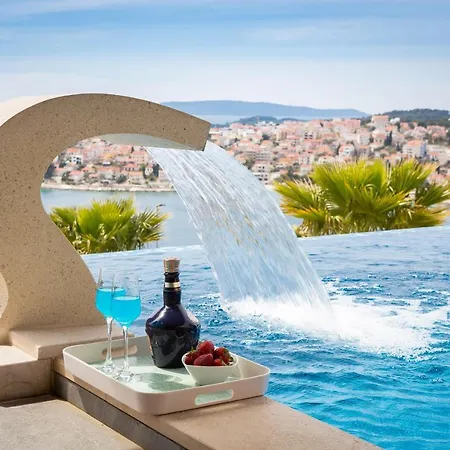 Luxury Black Pearl With Pool Βίλα