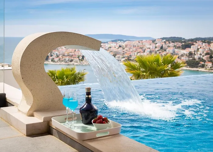 Luxury Black Pearl With Pool Villa