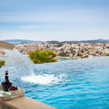 Luxury Black Pearl With Pool * Traù