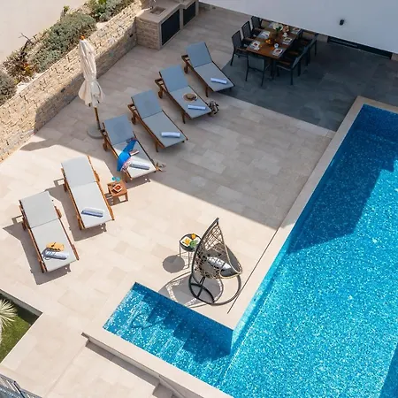 Luxury Black Pearl With Pool * Traù