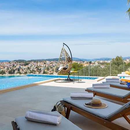 Luxury Black Pearl With Pool * Traù
